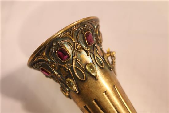 A jewelled silver-gilt posy holder, c.1865, 4.25in.